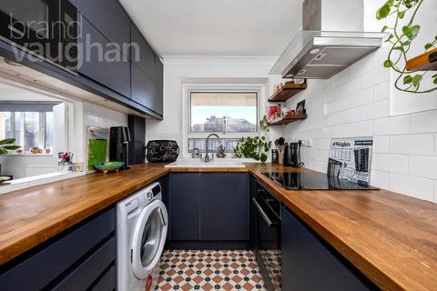 2 bedroom flat for sale, Princes Avenue, Hove, East Sussex, BN3