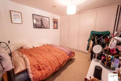 1 bedroom apartment to rent, Oldham Street :: NQ