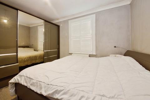 69 Mandeville Road, Enfield, EN3 6SL