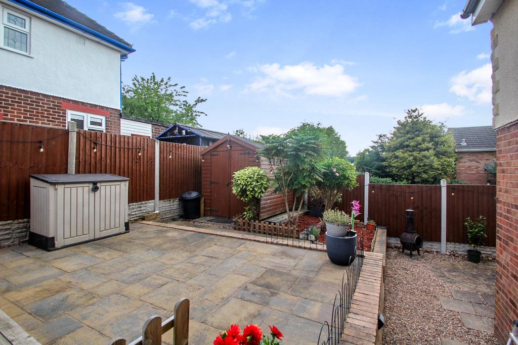 Middle patio