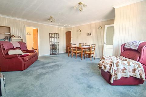 9 Avebury Close, Westbury, BA13 3TE
