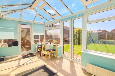 9 Avebury Close, Westbury, BA13 3TE