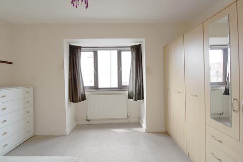 2 bedroom flat to rent, Cricklewood Lane, London NW2