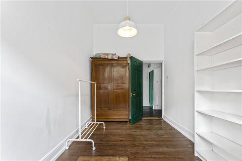 48 Lion Mills, London, E2 7ST