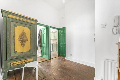 48 Lion Mills, London, E2 7ST