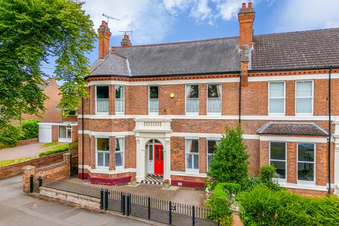 7 bedroom semi-detached house for sale, Lillington Road, Leamington Spa, Warwickshire CV32 5YZ