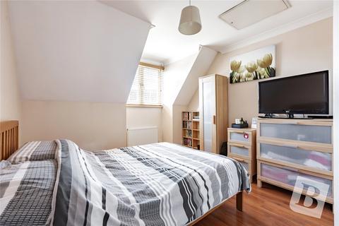 40 Birchfield, North Stifford, Grays, RM16 5UX