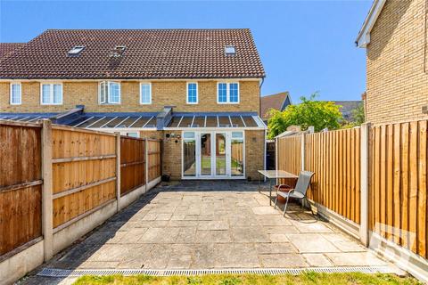 40 Birchfield, North Stifford, Grays, RM16 5UX