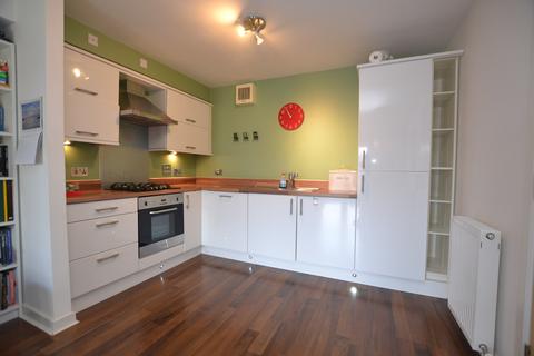 2 bedroom flat to rent, Broughton Road, Bonnington, Edinburgh, EH7