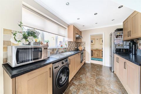 19 Mount Pleasant Close, Lightwater, GU18 5TP