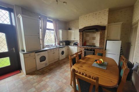 3 bedroom terraced house to rent, Lees Hall Road, Dewsbury