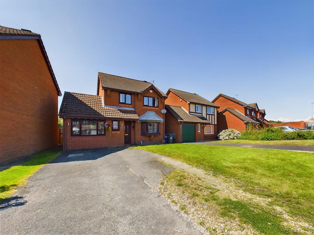 ennerdale road, Astley M29 3 bed detached house for sale £305,000