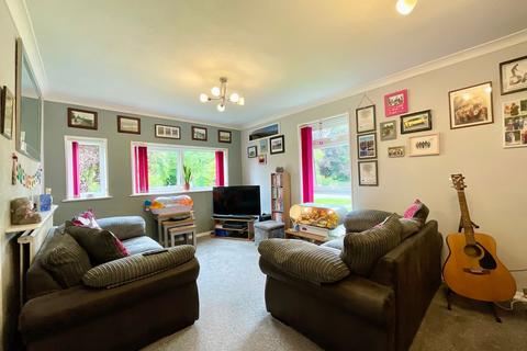 2 bedroom flat for sale, Stafford Road, Walton Grange, ST15