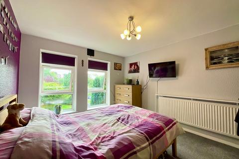 2 bedroom flat for sale, Stafford Road, Walton Grange, ST15