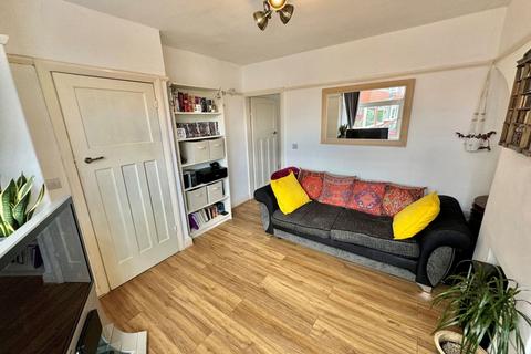 2 bedroom end of terrace house for sale, Deane Avenue, Cheadle