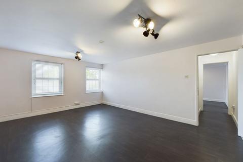 2 bedroom ground floor flat for sale, Bridgend, Wadebridge, PL27