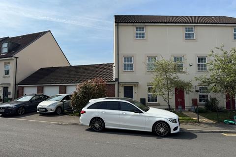 4 bedroom townhouse to rent, Normandy Drive, Bristol BS37