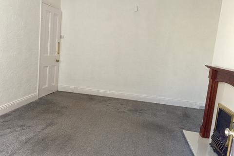 2 bedroom flat to rent, King John Street, Heaton