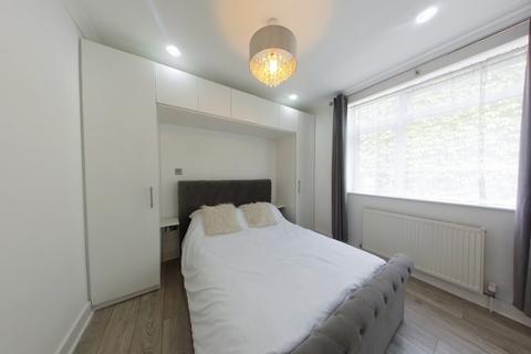 1 bedroom flat for sale, High Street, Iver SL0
