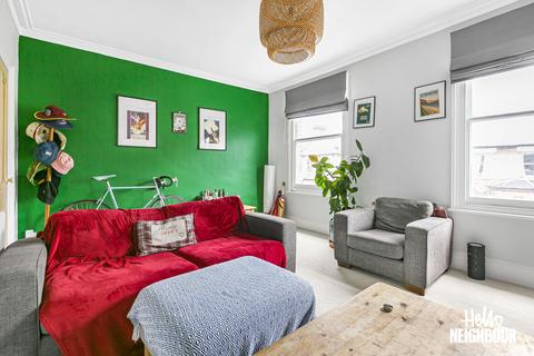 2 bedroom maisonette to rent, Elm Park, London, SW2