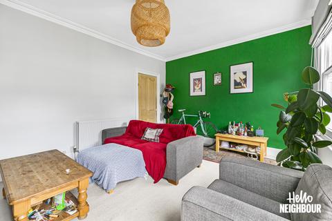 2 bedroom maisonette to rent, Elm Park, London, SW2