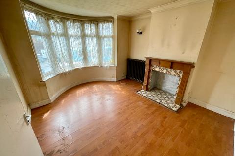 3 bedroom semi-detached house for sale, Meyrick Avenue, Luton, Bedfordshire, LU1 5JR
