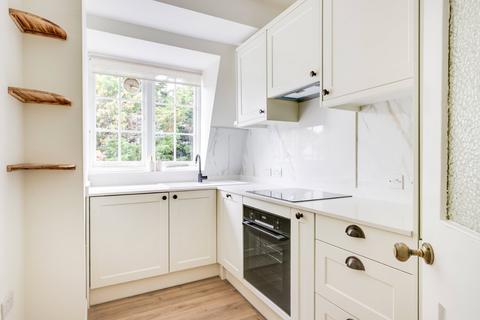 1 bedroom apartment for sale, Langbourne Avenue, Highgate