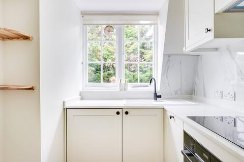 1 bedroom apartment for sale, Langbourne Avenue, Highgate