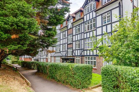 1 bedroom apartment for sale, Langbourne Avenue, Highgate