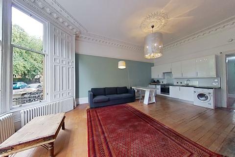 1 bedroom flat to rent, Athole Gardens, Dowanhill, Glasgow, G12