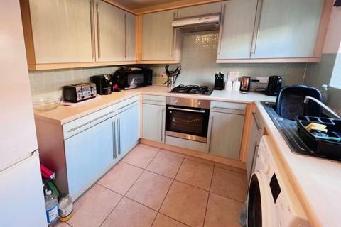 3 bedroom terraced house for sale, Mason Road, Swindon, SN25 4WR