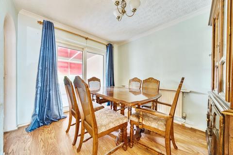 3 bedroom terraced house for sale, Queen Annes Gate, Bexleyheath, Kent