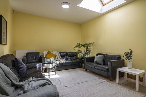 9 bedroom semi-detached house for sale, Barrack Lane, Nottingham, NG7
