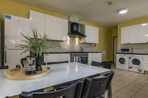 9 bedroom semi-detached house for sale, Barrack Lane, Nottingham, NG7