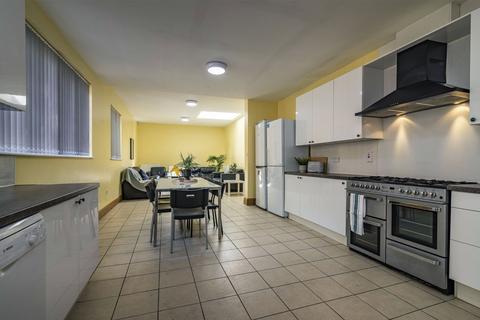 9 bedroom semi-detached house for sale, Barrack Lane, Nottingham, NG7
