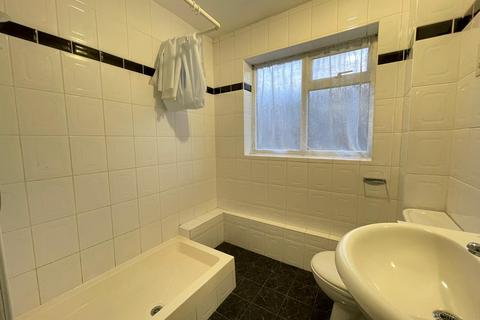 1 bedroom flat to rent, Windsor Court, London N14