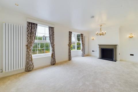 4 bedroom terraced house to rent, Somerset Road, London, SW19