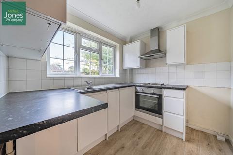 2 bedroom flat to rent, St. Lawrence Avenue, Worthing, West Sussex, BN14