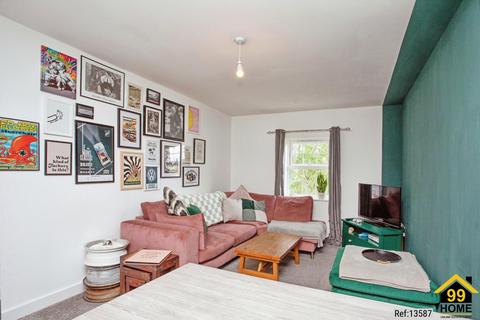 2 bedroom flat for sale, Burcote Fields, Towcester, Northants, NN12