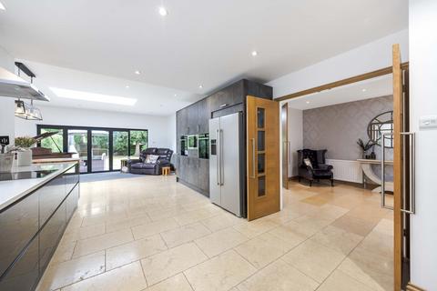 5 bedroom detached house for sale, Lower Wokingham Road, Crowthorne RG45