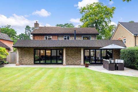 5 bedroom detached house for sale, Lower Wokingham Road, Crowthorne RG45