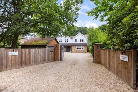 5 bedroom detached house for sale, Lower Wokingham Road, Crowthorne RG45