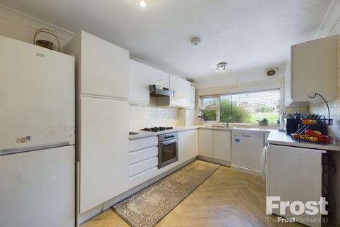 3 bedroom terraced house for sale, Falcon Drive, Stanwell, Middlesex, TW19