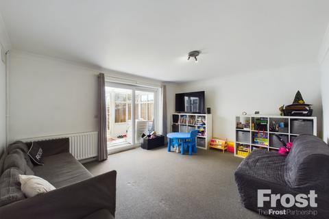 63 Falcon Drive, Stanwell, Staines, TW19 7EX