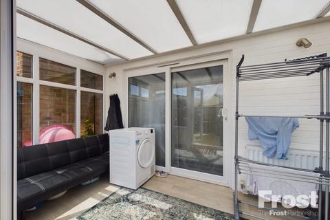 63 Falcon Drive, Stanwell, Staines, TW19 7EX
