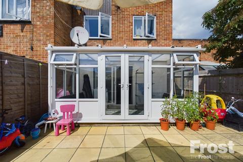 63 Falcon Drive, Stanwell, Staines, TW19 7EX