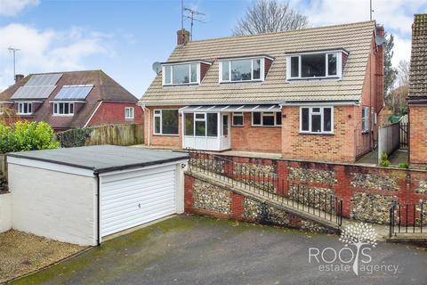 4 bedroom detached house for sale, Winterbourne Road, Newbury RG20