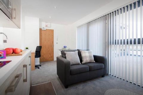 Studio to rent, Bracken House, 44-58 Charles Street, Manchester, Lancashire, M1