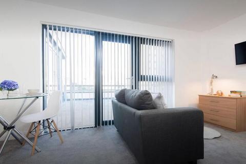 Studio to rent, Bracken House, 44-58 Charles Street, Manchester, Lancashire, M1