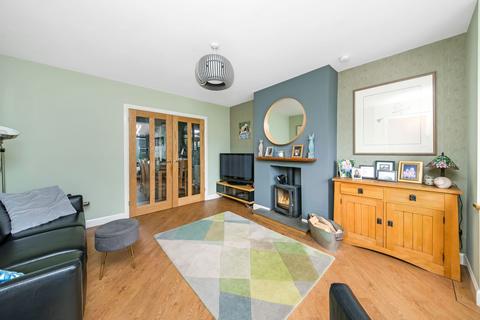 21 Grenobank Road, Grenoside, Sheffield, S35 8NW